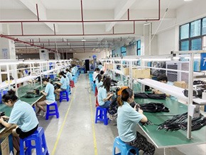 五類網（wǎng）線成（chéng）品加（jiā）工車間